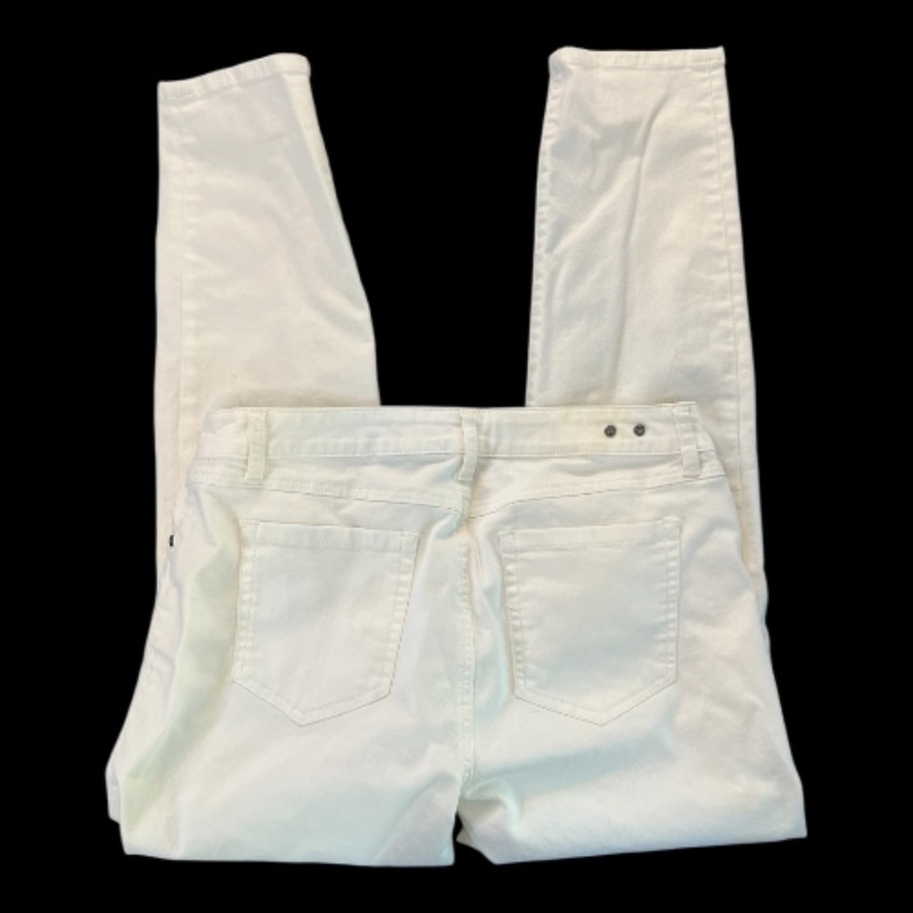 EUC Cabi white denim slimmie jeans – size 10 - Picture 5 of 7